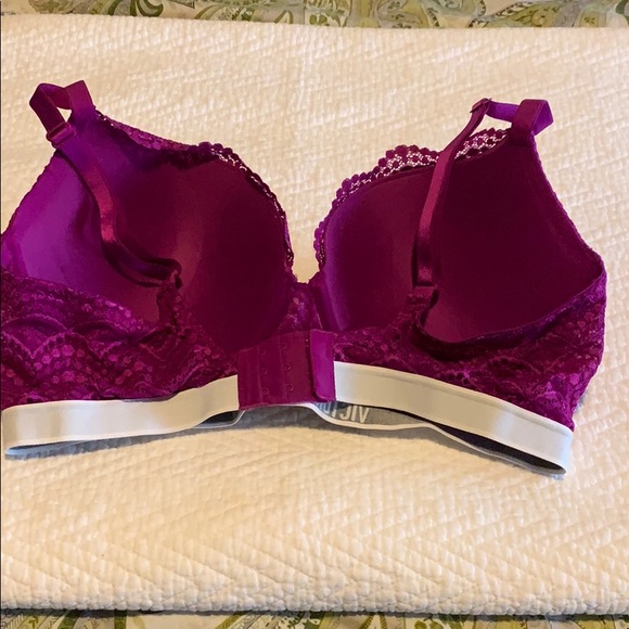 Victoria Secret light padding. - Picture 2 of 6